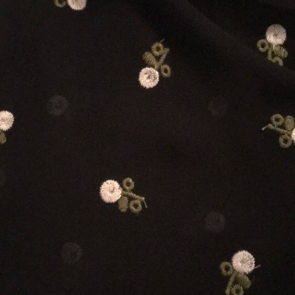 Cabi Black Spring #5338 Blouse (M). - Picture 6 of 8